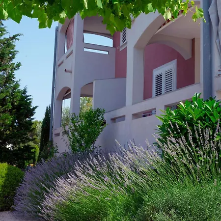 Buka Calm Iii' By Interhome * بونات